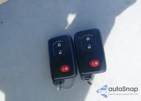 2014 Toyota Prius V Five/Three/Two из США, поврежденный, VIN JTDZN3EU9E3290542